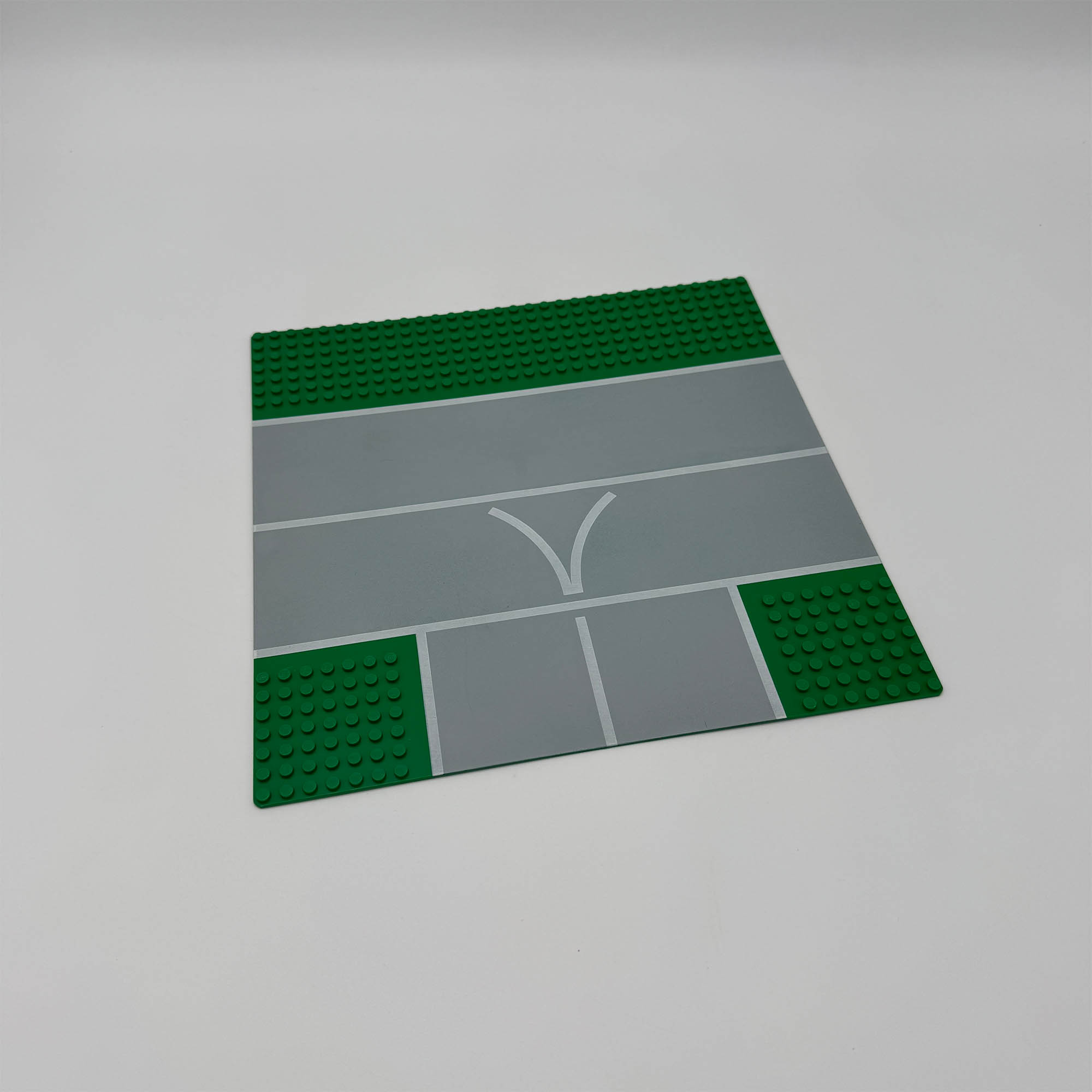 LEGO Bouwplaat T-splitsing met startbaan 'V'-patroon