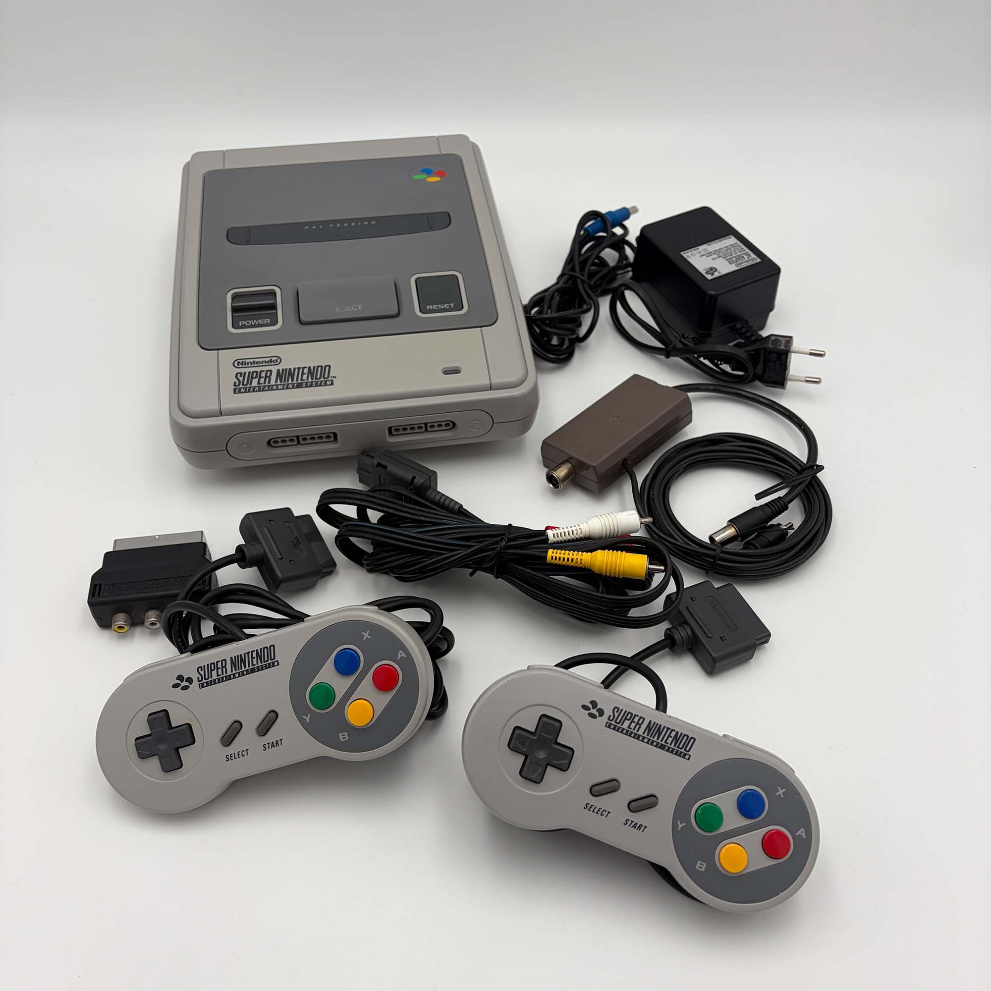 Super Nintendo Console (inclusief 2 controllers)